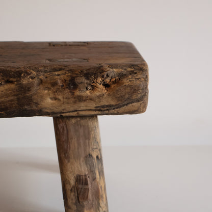 Elm stool - Beatrix
