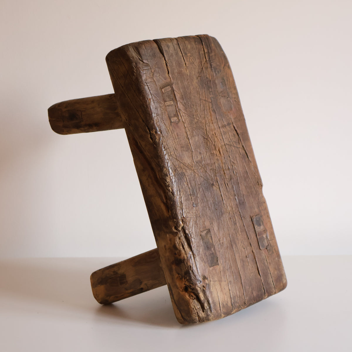 Elm stool - Beatrix