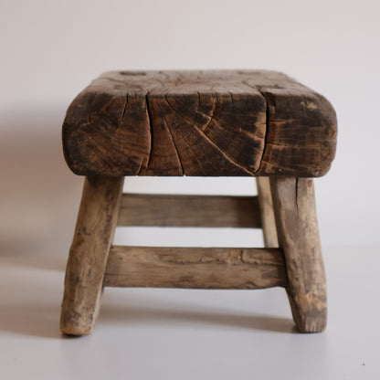Elm stool - Beatrix