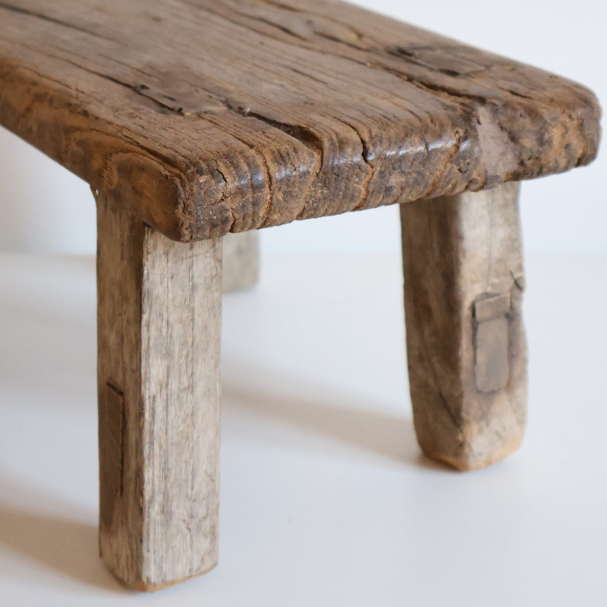 Elm stool - Ottilie