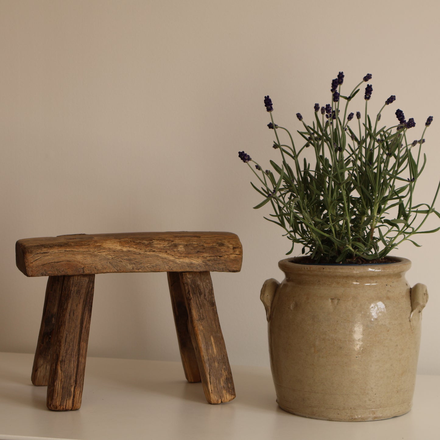 Small elm stool - Clara