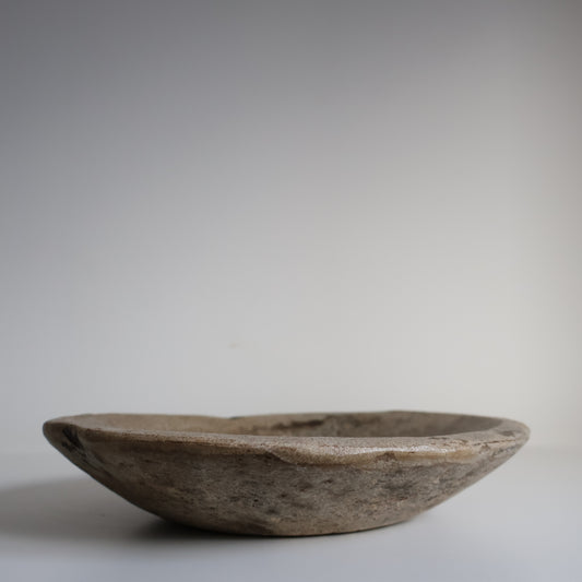 Aged marble bowl - Suri
