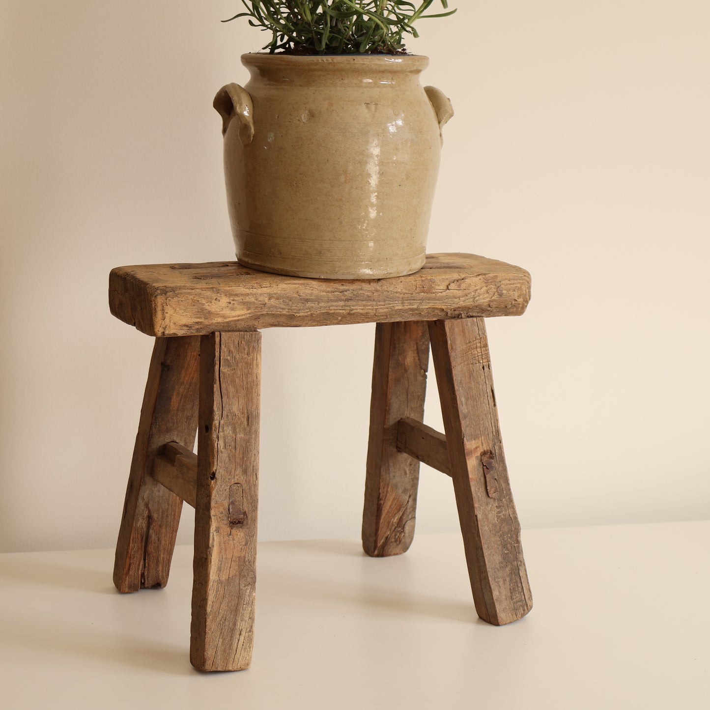 Small elm stool - Ada