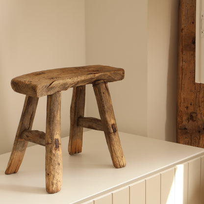Small elm stool - Ruby