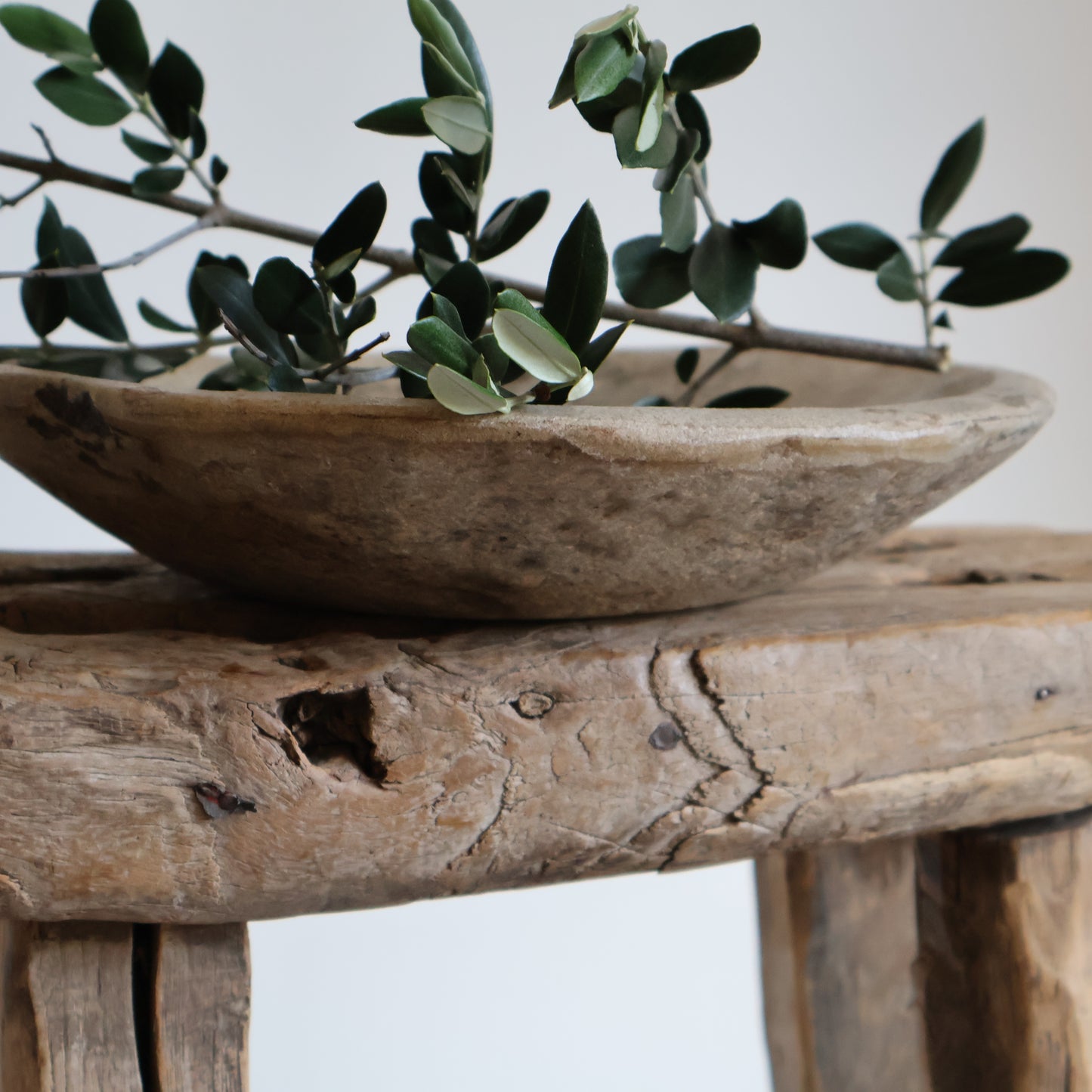 Aged marble bowl - Suri