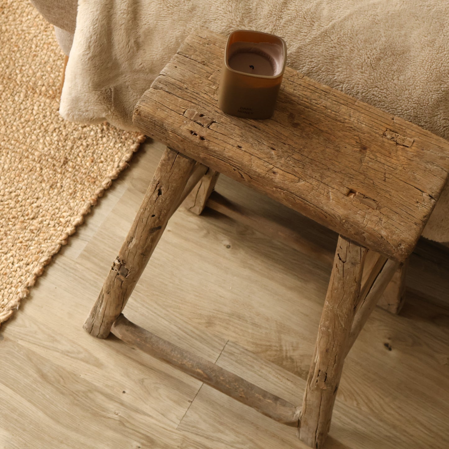 Tall elm stool - Lior