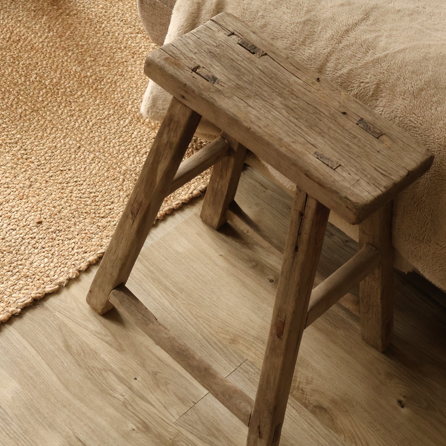 Tall elm stool - Onra