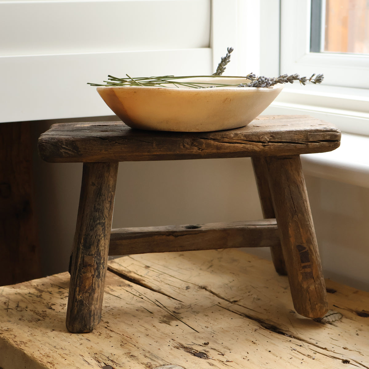 Elm stool - Winifred