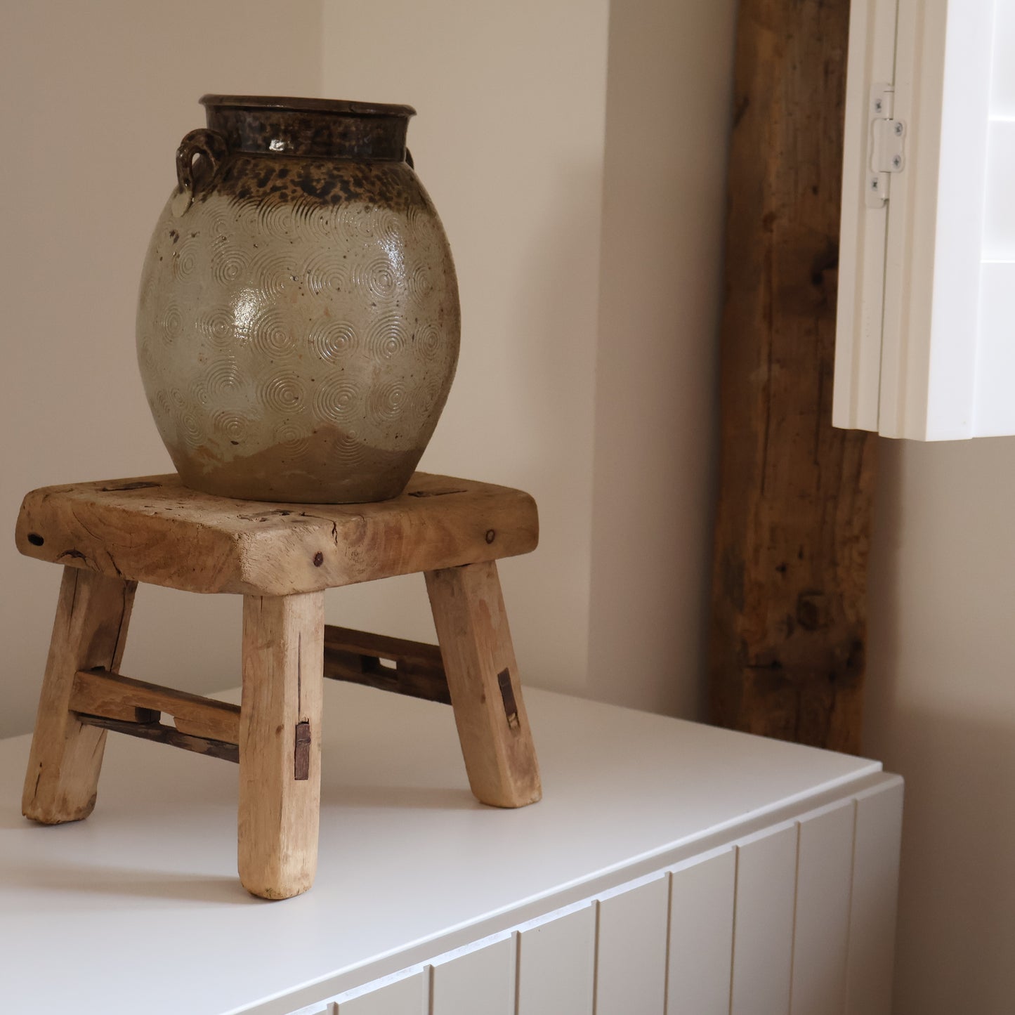Small elm stool - Leni