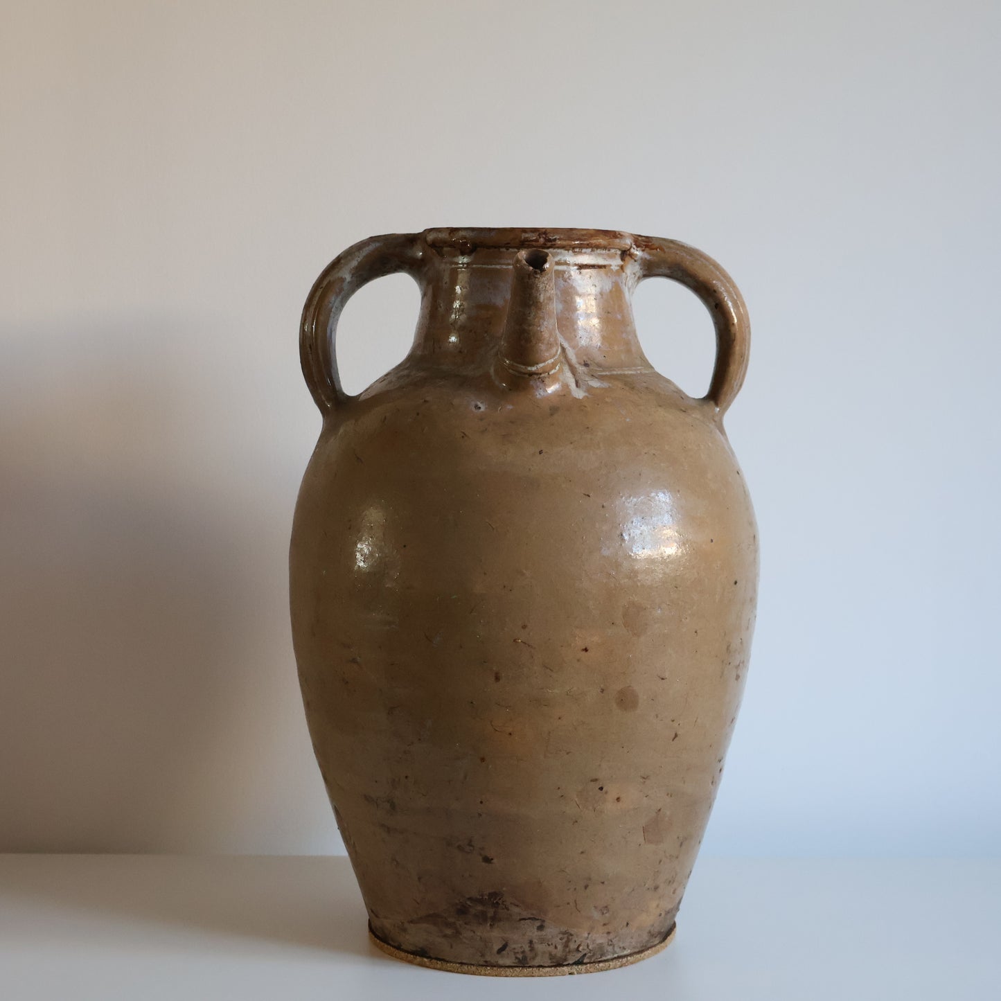French jug - Bow