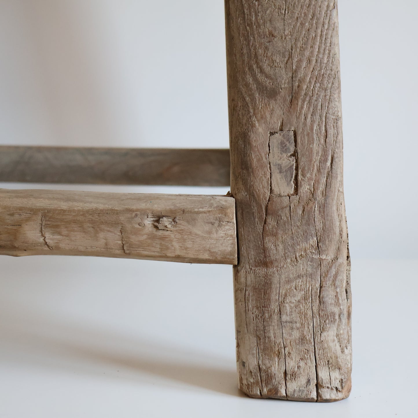 Tall elm stool - Jasper