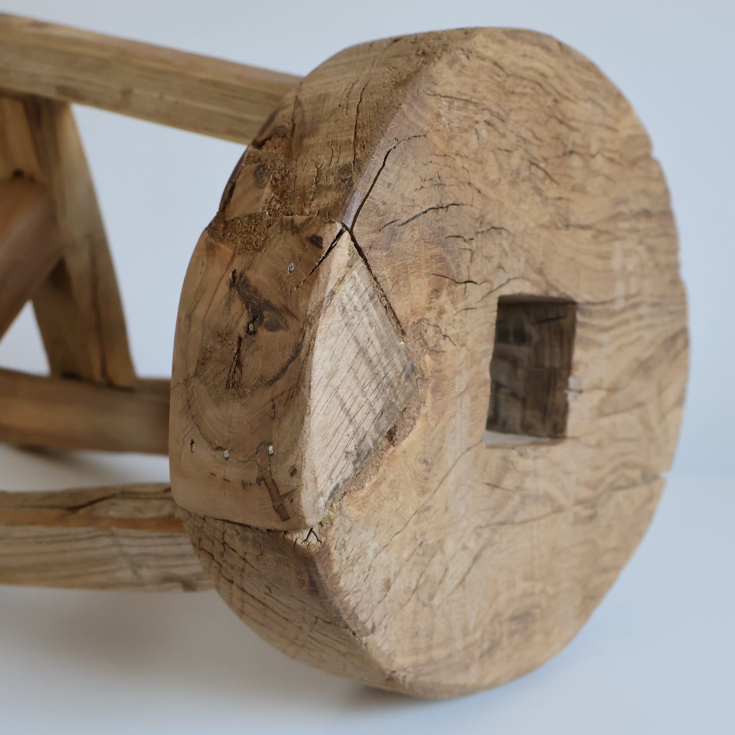 Tall round stool - Alfred