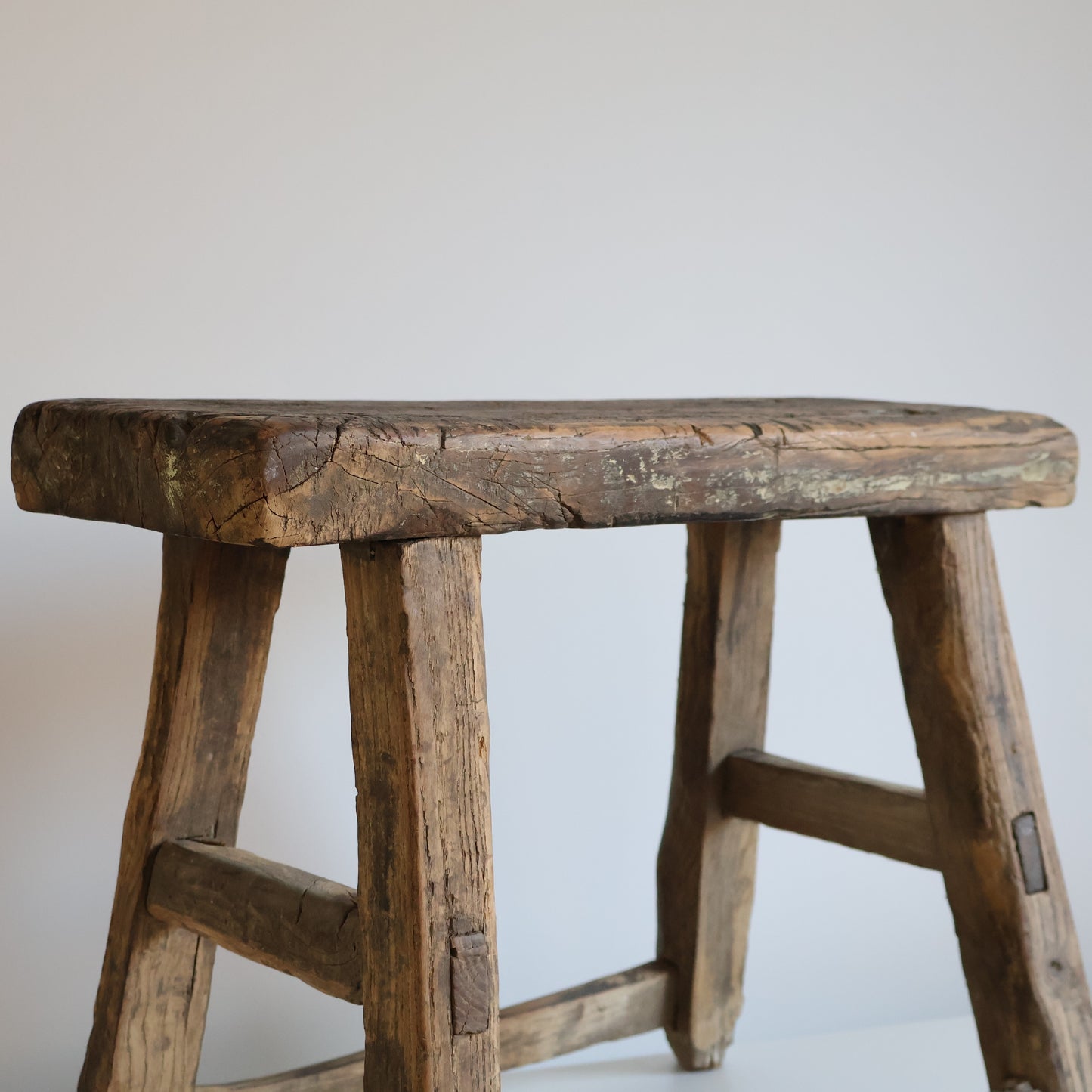 Medium elm stool - Ivy