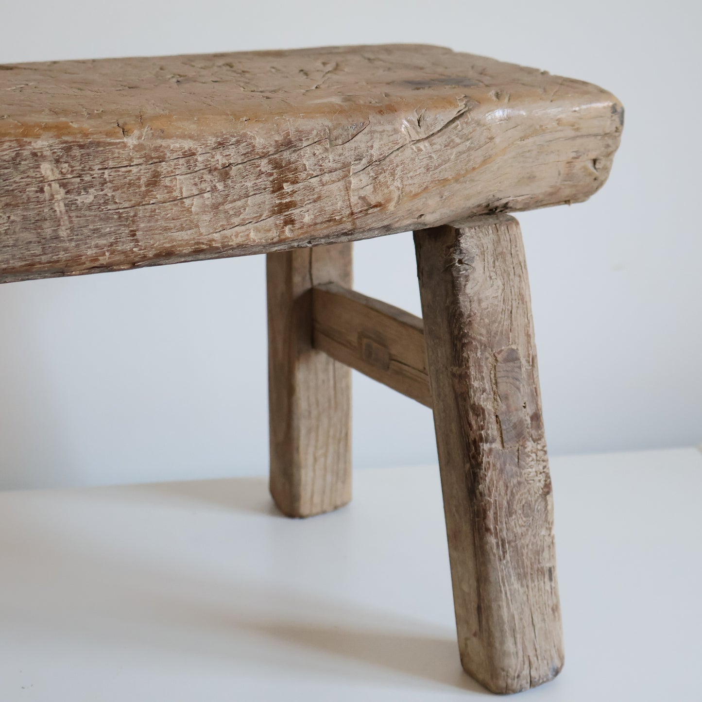 Medium elm stool - Edith