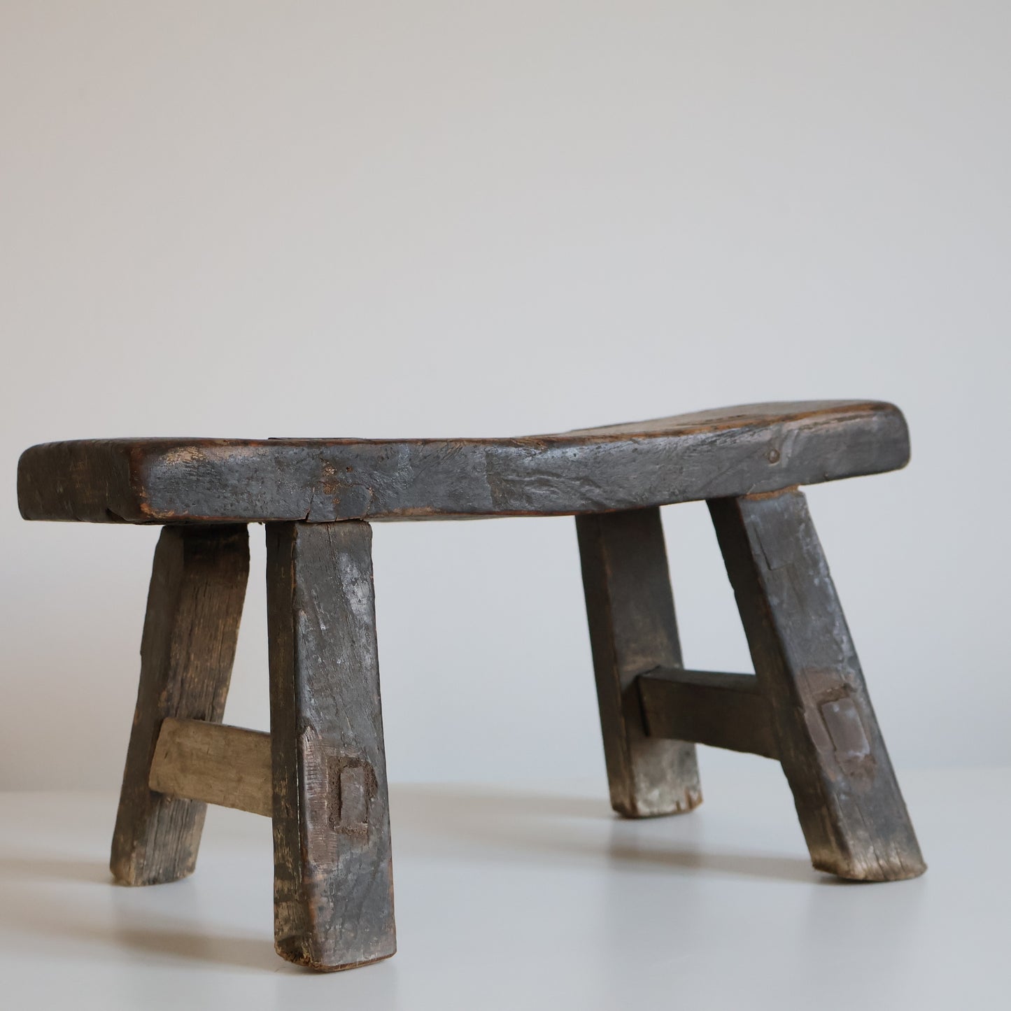 Small elm stool - Percy