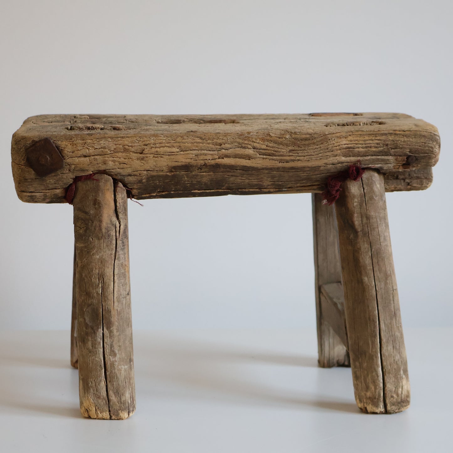 Small elm stool - Amos
