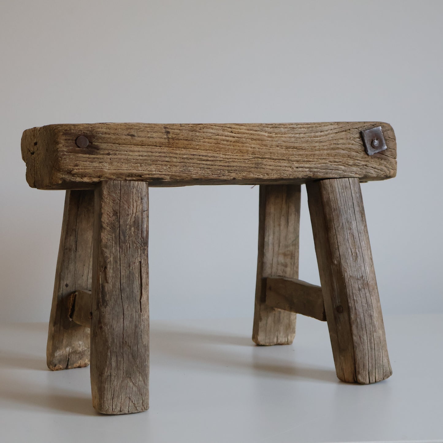 Small elm stool - Amos