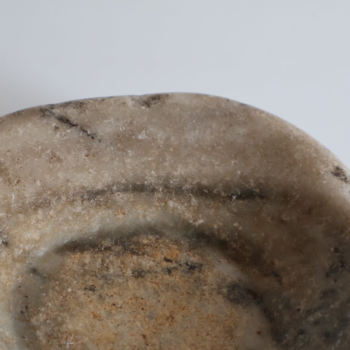 Aged marble bowl - Wini