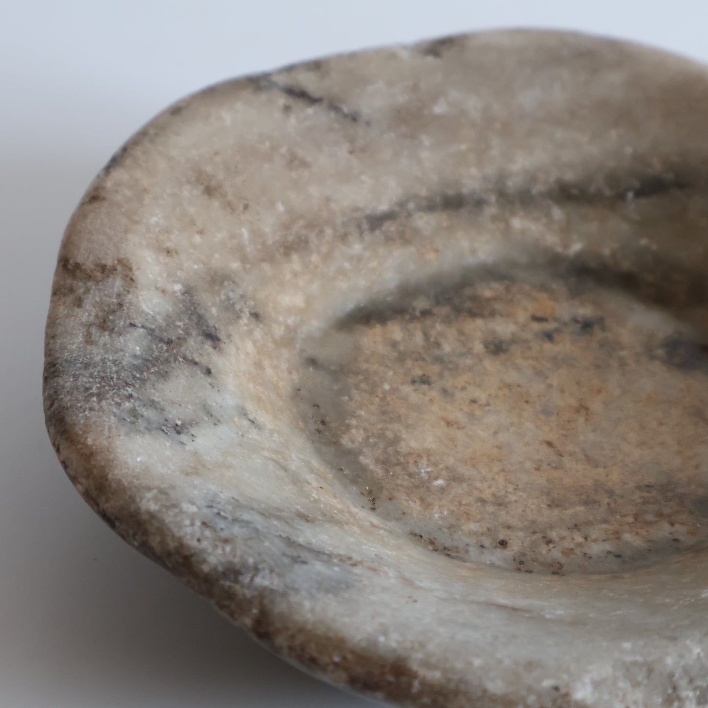Aged marble bowl - Wini