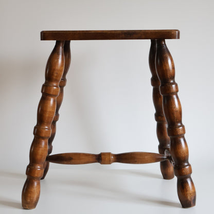 Bobbin stool 02