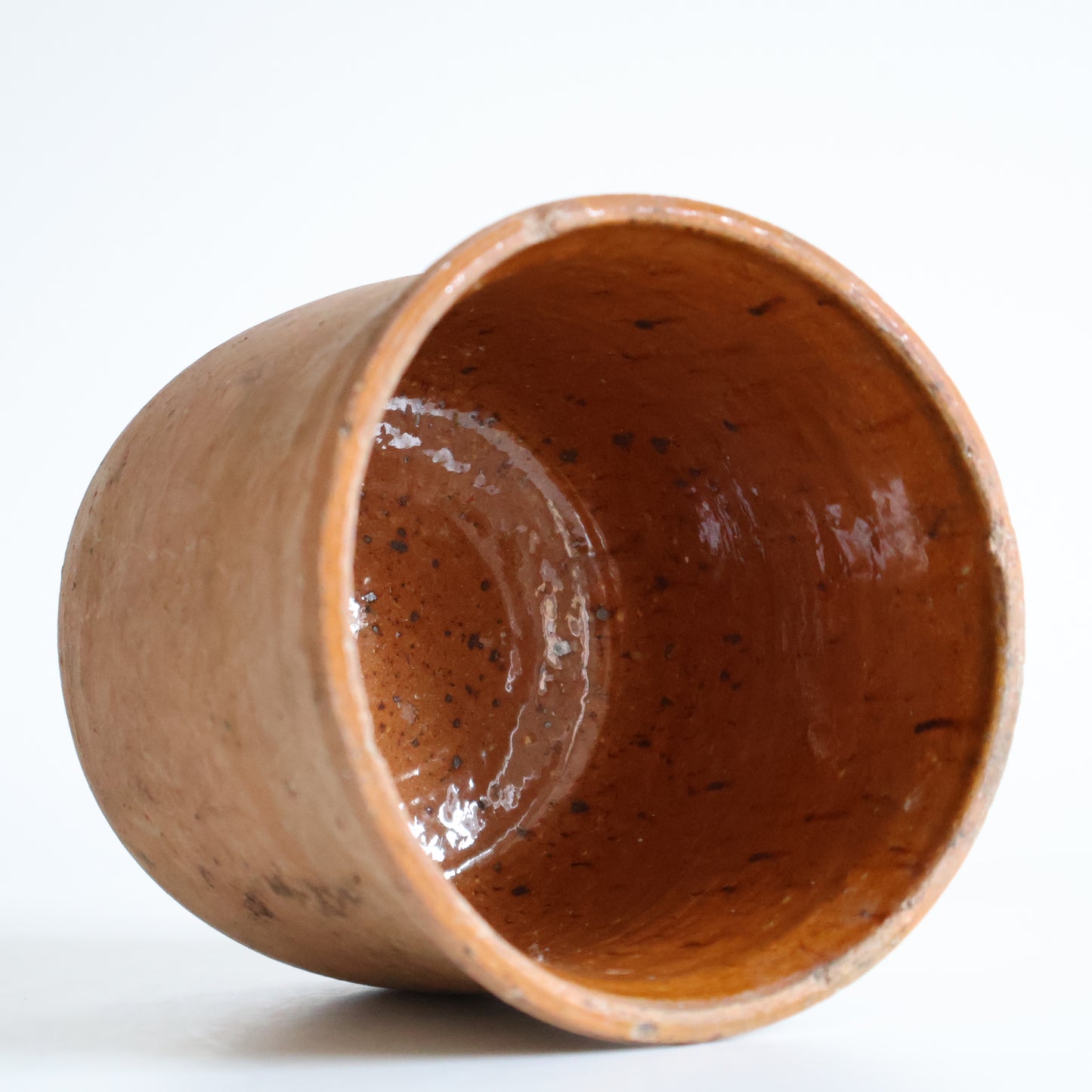 Medium terracotta pot