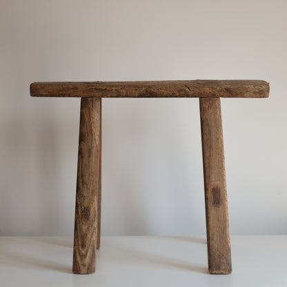 Elm stool - Ollie