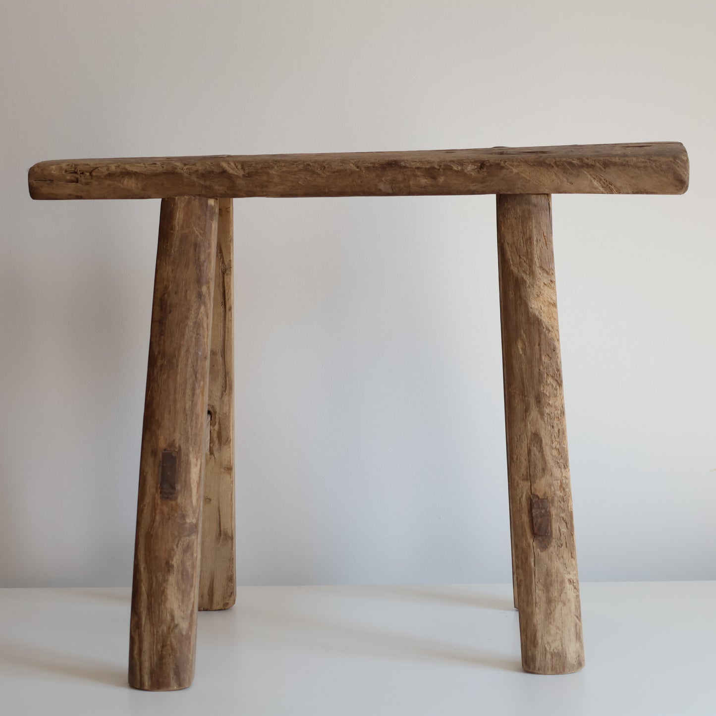Elm stool - Ollie