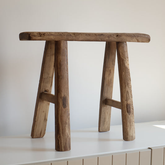 Elm stool - Ollie