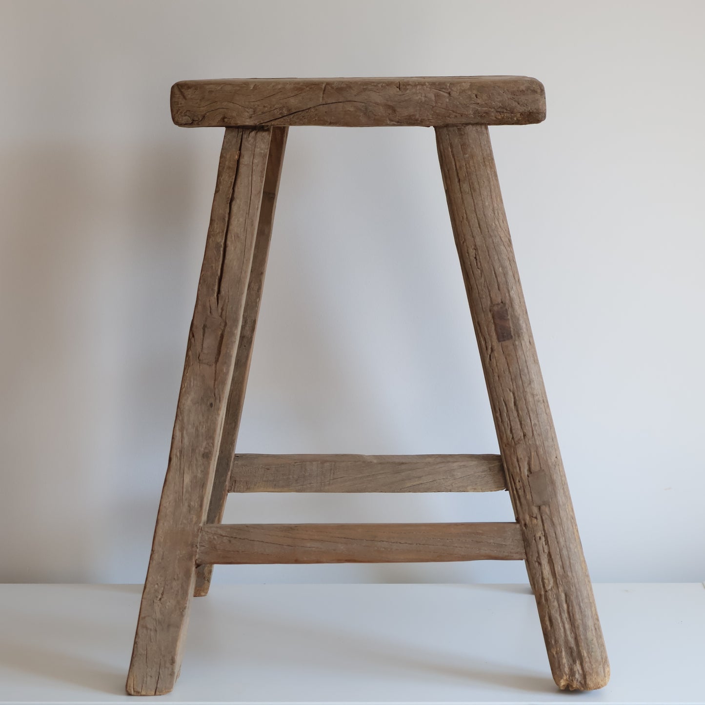Tall elm stool - Fern