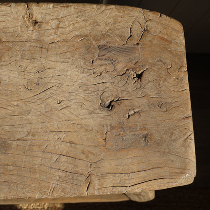 Tall elm stool - Fern