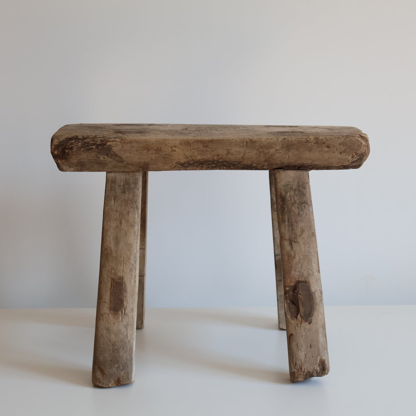 Elm stool - Hetta