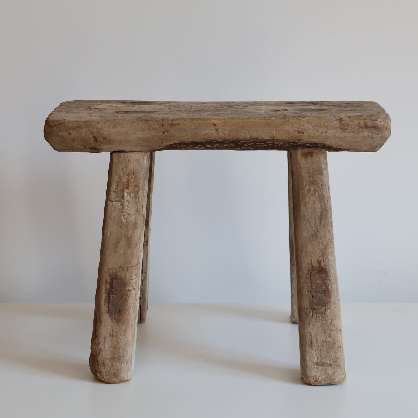 Elm stool - Hetta