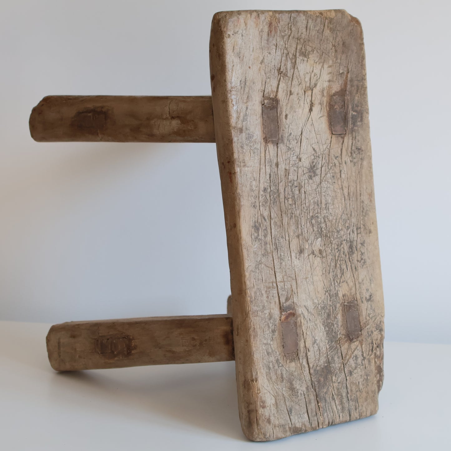 Elm stool - Hetta
