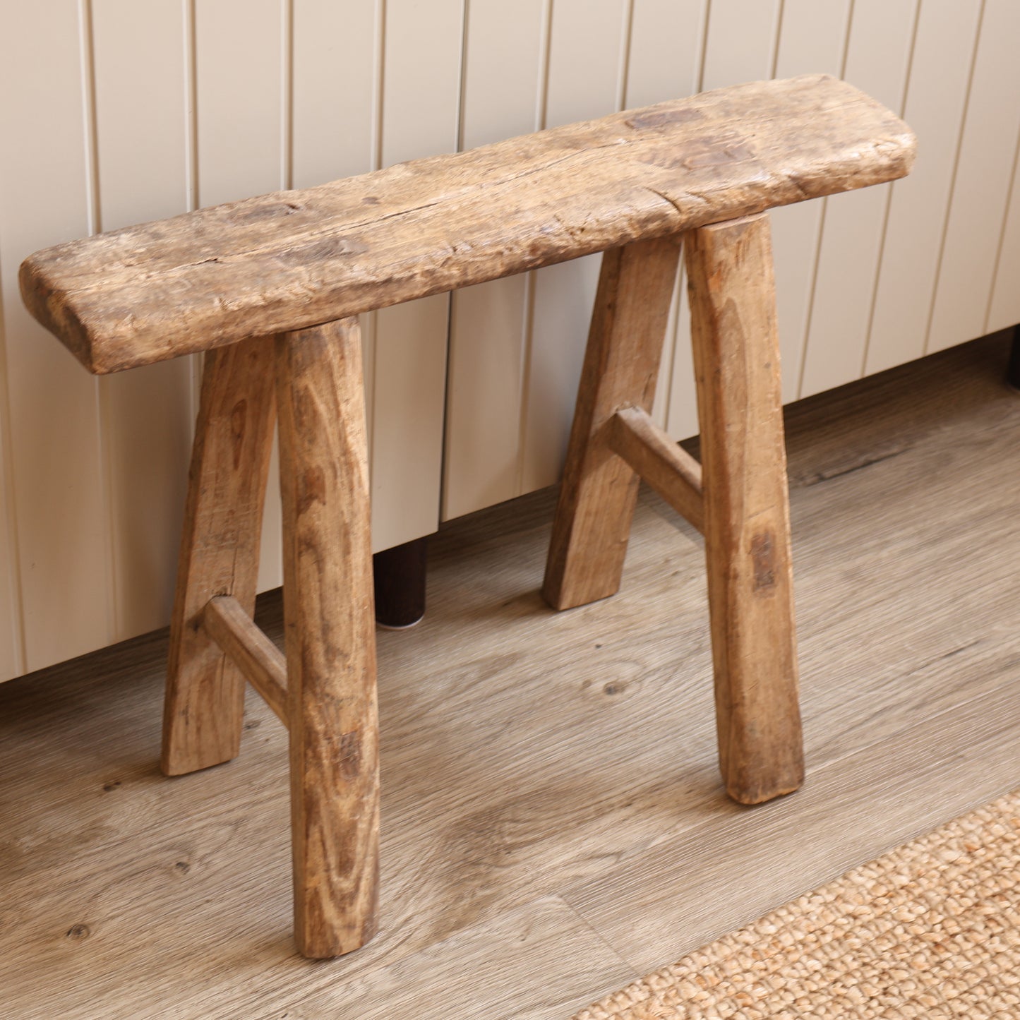 Elm stool - Ollie