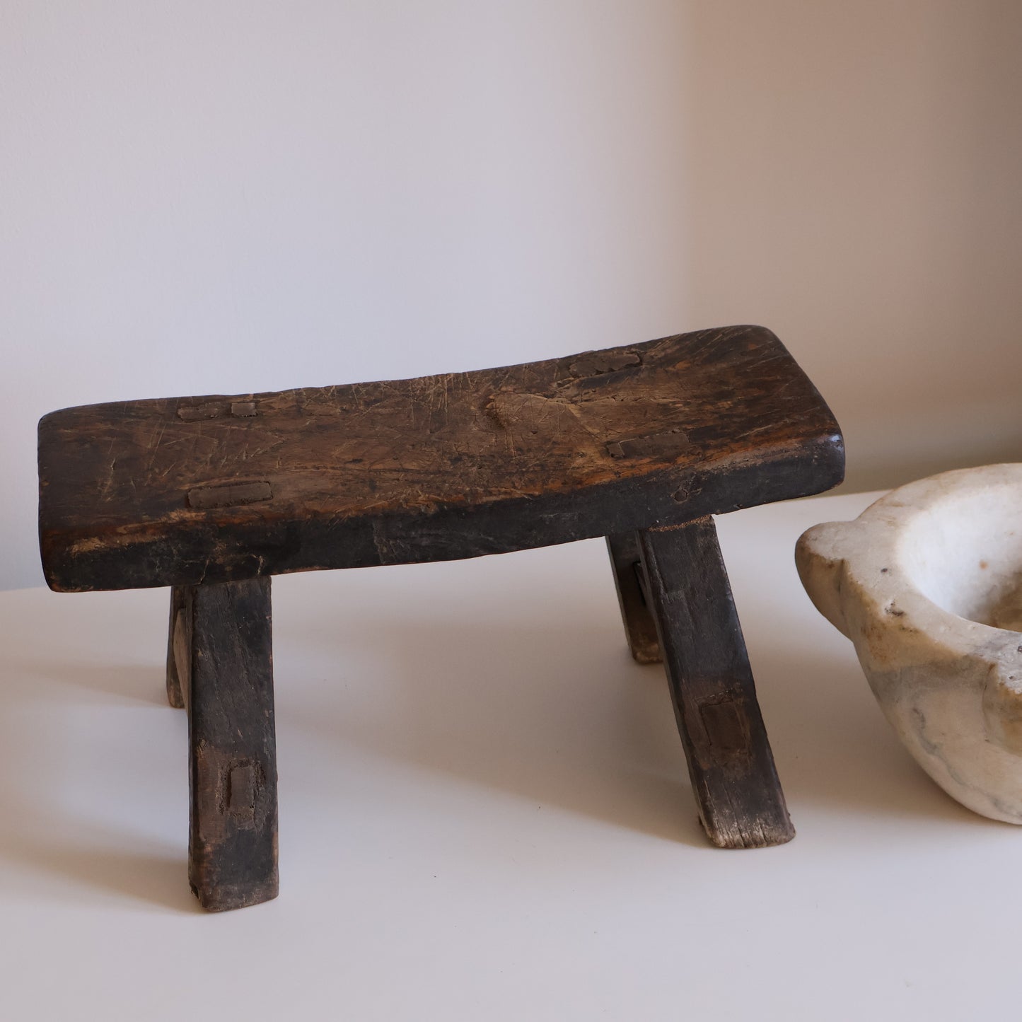 Small elm stool - Percy