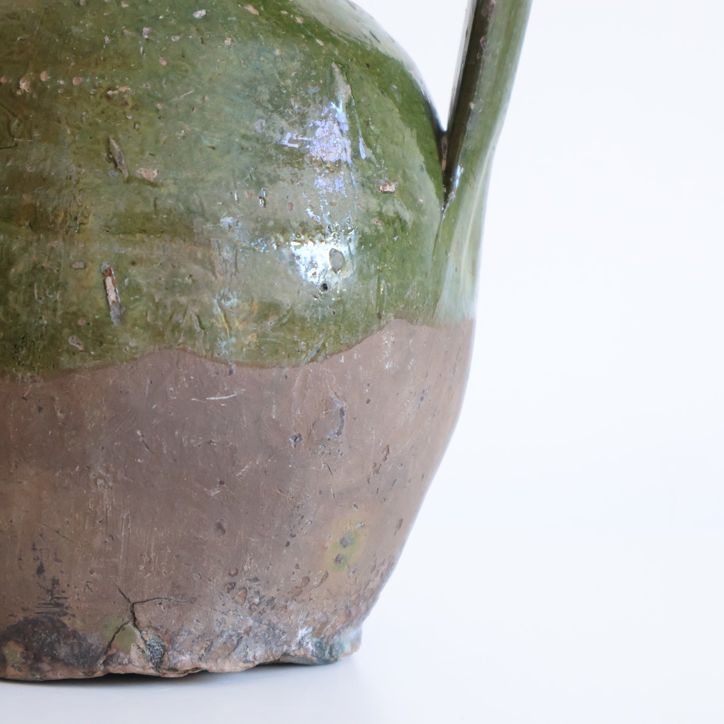 Oil jug - Clover