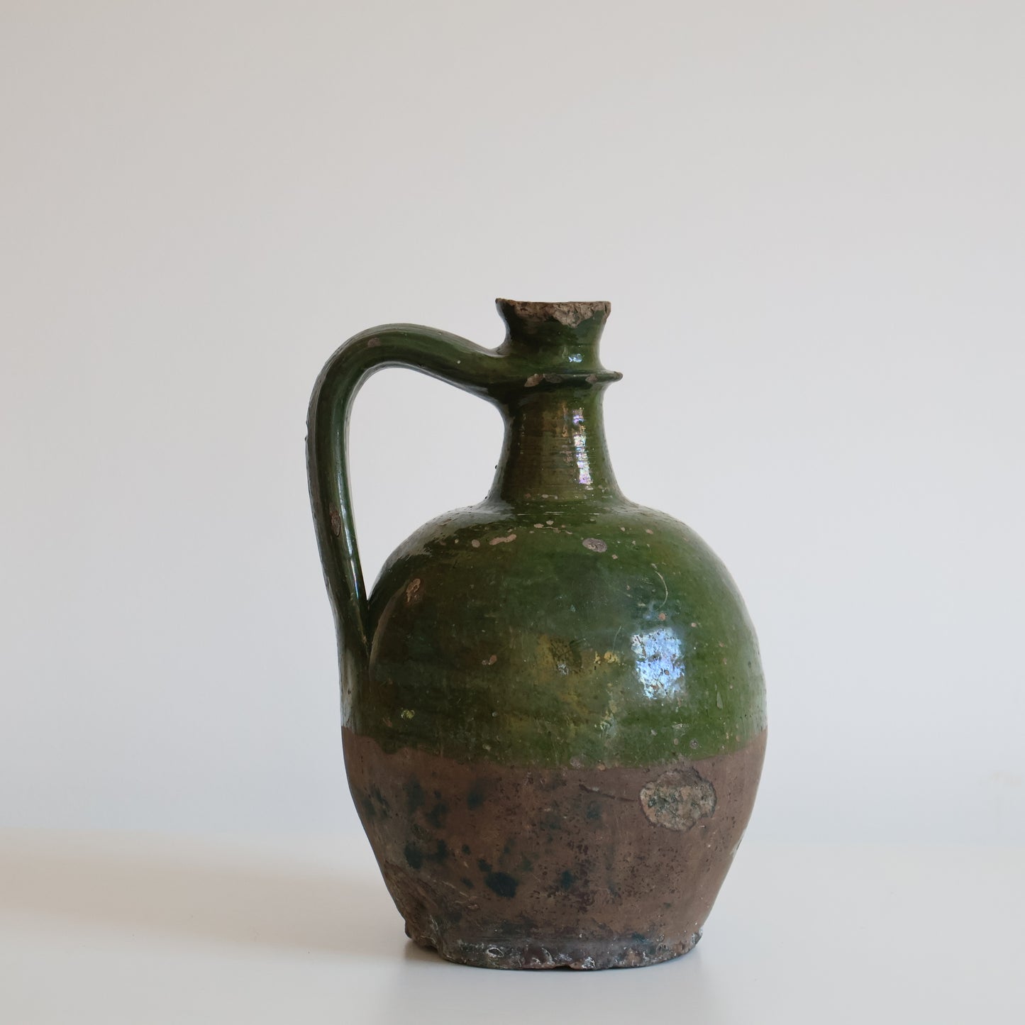 Oil jug - Clover