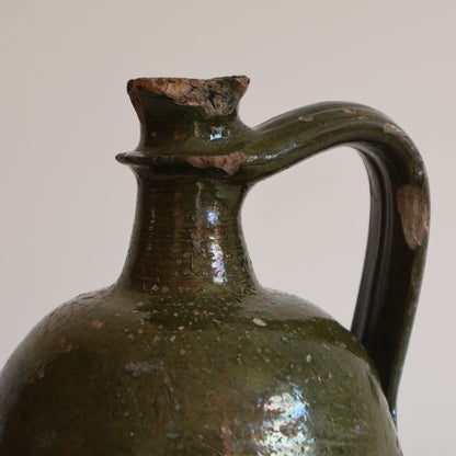 Oil jug - Clover