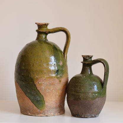 Oil jug - Clover