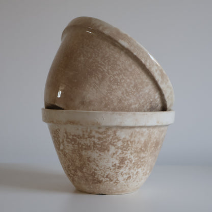 Mottled bowls