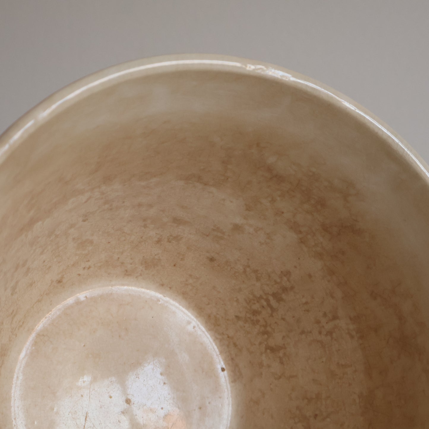 Mottled bowls