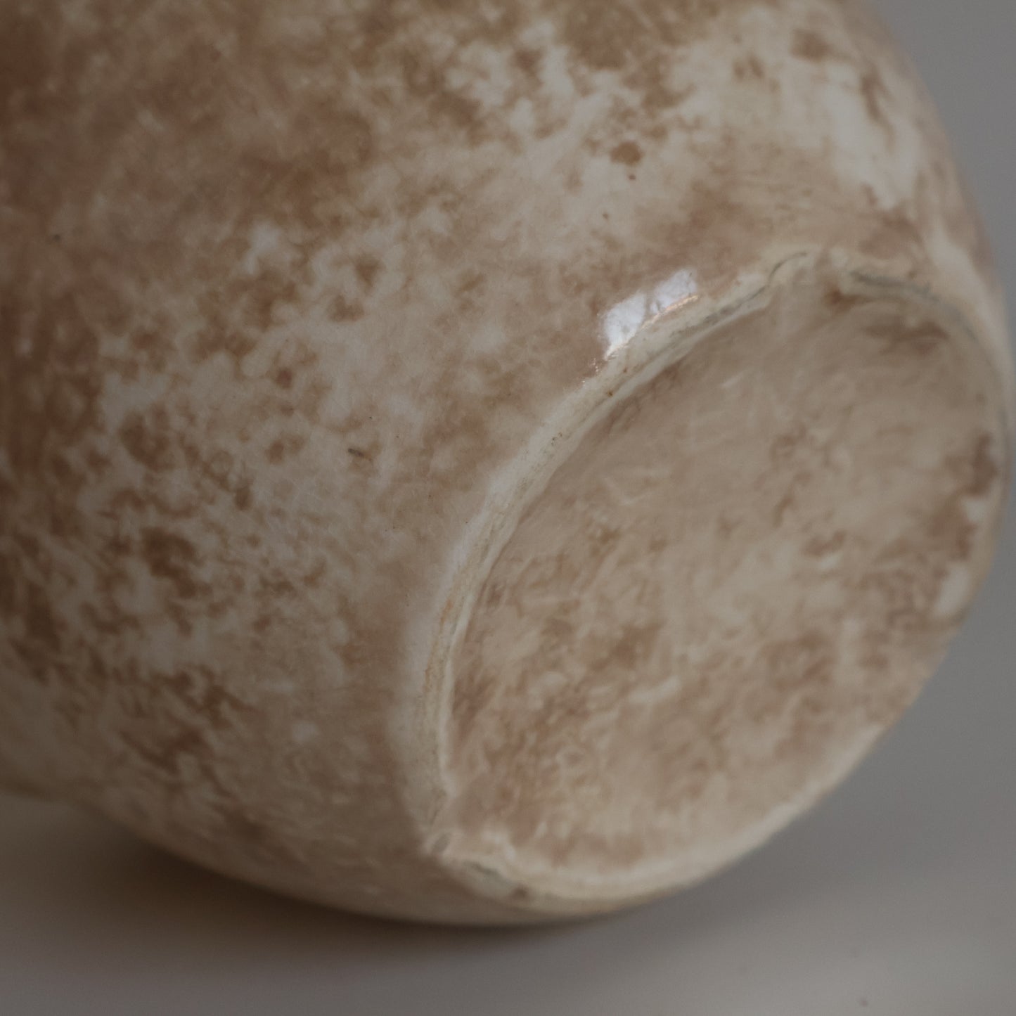 Mottled bowls