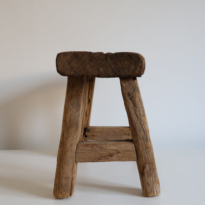 Rustic stool - August
